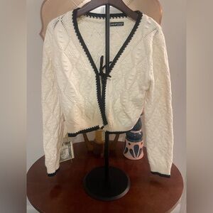 Adorable Cream Tie Front Cardigan w/ Black Trim Scandi CottageCore Knit Cozy